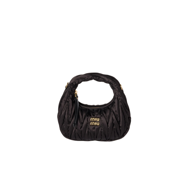 Miu Miu  Wander Matelassé size: 14*17.5*5.5cm